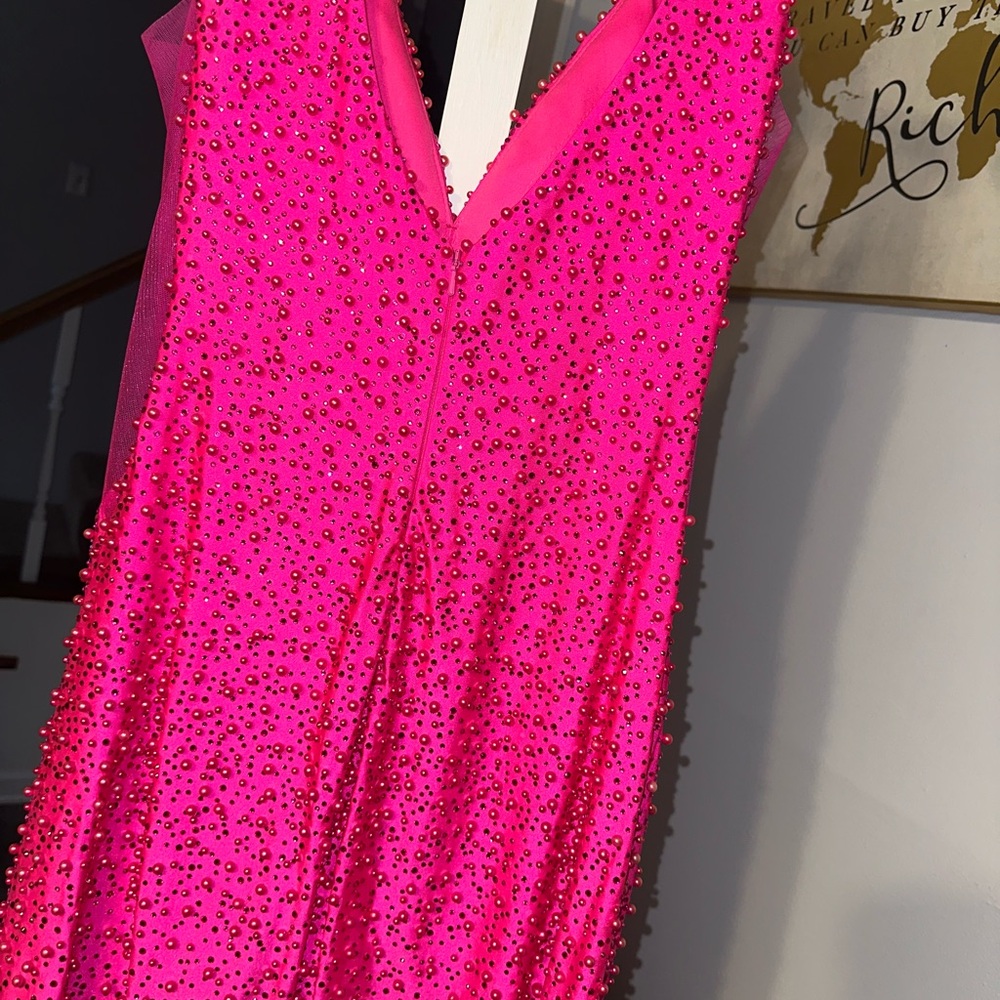 Vibrant Fuchsia Sequin Dress 💖✨ - Picture 5 of 5